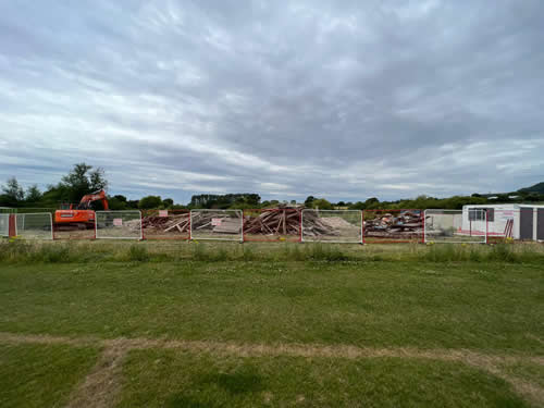 Bens Demolition Division job Demolition old farm buildings for Chappell and Dix photo number 8