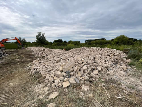 Bens Demolition Division job Demolition old farm buildings for Chappell and Dix photo number 9