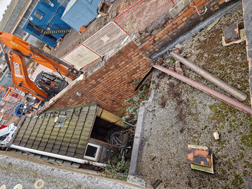 Bens Demolition Division job Demolition in Avonmouth for Clayewater Homes photo number 4