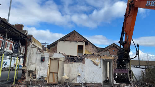 Bens Demolition Division job Demolition in Avonmouth for Clayewater Homes photo number 15