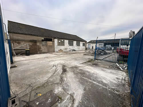 Bens Demolition Division job Demolition on Merton Road, Bristol photo number 7