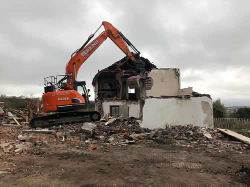 Bens Demolition Division job House demolition at Grove Road, Coombe Dinge, Bristol for Benchmark Construction photo number 7