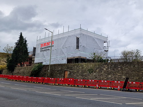 Bens Demolition Division photo Unsafe building had to be carefully dismantled by hand in Trowbridge