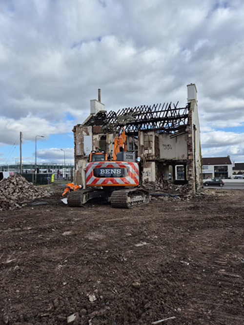 Bens Demolition Division job Brent Knowle house demolition photo number 3