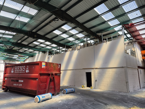 Bens Demolition Division job Warehouse Demolition in Swindon photo number 2