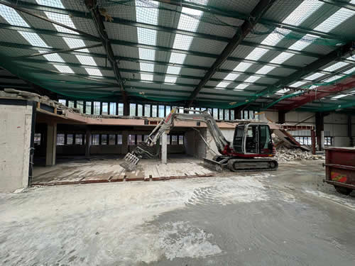 Bens Demolition Division job Warehouse Demolition in Swindon photo number 6