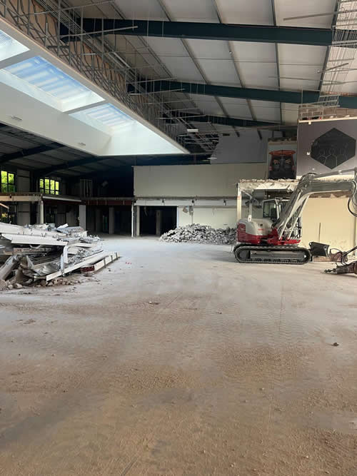 Bens Demolition Division job Remove large concrete mezzanine floor and large  soft strip of  office  Thornbury photo number 10