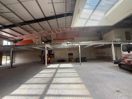 Bens Demolition Division job Remove large concrete mezzanine floor and large  soft strip of  office  Thornbury photo number 15