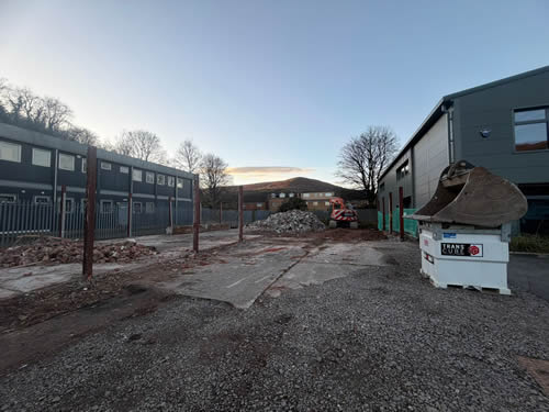 Bens Demolition Division job Demo for Swanmac Ltd. Carefully demolish old premises photo number 13