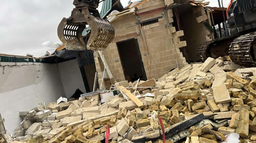 Bens Demolition Division job Hans Price Academy, Weston-s-Mare, Demolition of changing rooms photo number 4