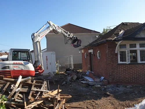 Bens Demolition Division job House Demolition, Grantham Road, Kingswood for Bristol TLC Chamberlain and Sons photo number 4