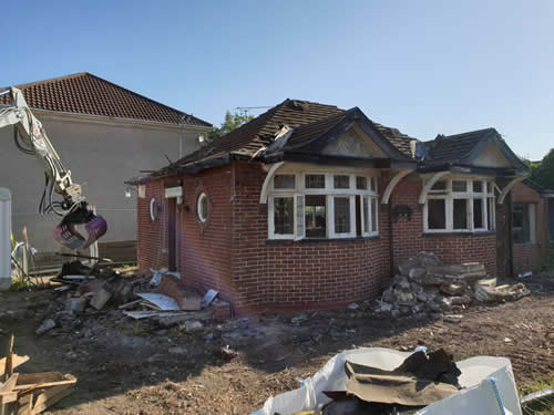 Bens Demolition Division job House Demolition, Grantham Road, Kingswood for Bristol TLC Chamberlain and Sons photo number 5