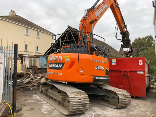 Bens Demolition Division job Demolition of a parish hall called Grove Hall, Fishponds, Bristol for Samson Homes photo number 10