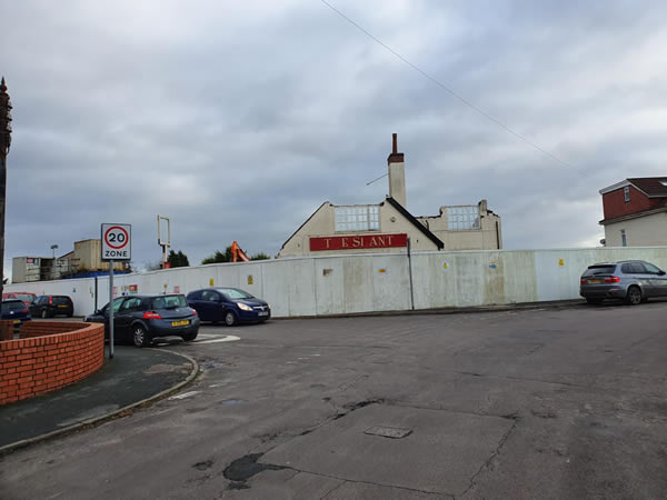 Bens Demolition Division photo Demolition of the The Shant Pub, Kingswood for Highridge Construction