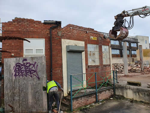 Bens Demolition Division job Demolition of a commercial property, Phidias Stone, Cumberland Road, Bristol for Phoenix Builders photo number 8