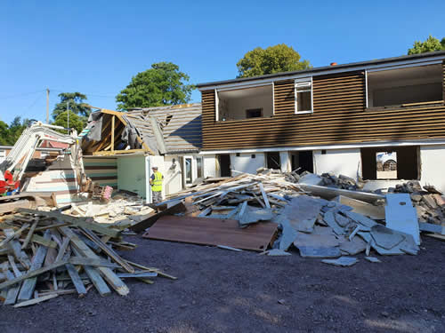Bens Demolition Division job House demolition in Bracknell For Lancer Scott photo number 4