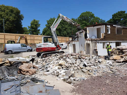 Bens Demolition Division job House demolition in Bracknell For Lancer Scott photo number 13