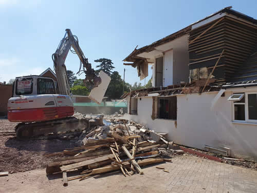 Bens Demolition Division job House demolition in Bracknell For Lancer Scott photo number 14