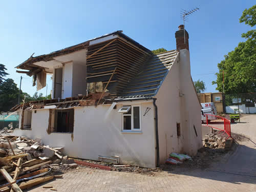 Bens Demolition Division job House demolition in Bracknell For Lancer Scott photo number 15