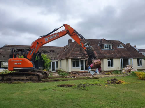 Bens Demolition Division job House demolition in Merrymead, Alveston photo number 7