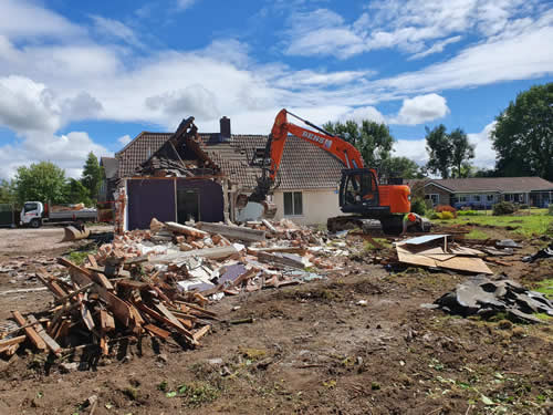 Bens Demolition Division job House demolition in Merrymead, Alveston photo number 8