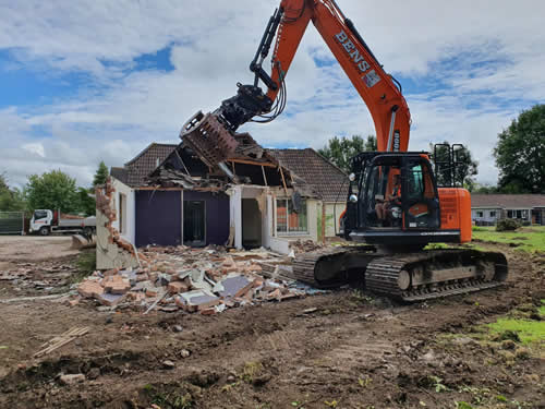 Bens Demolition Division job House demolition in Merrymead, Alveston photo number 10