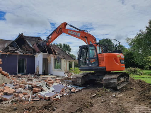 Bens Demolition Division job House demolition in Merrymead, Alveston photo number 11