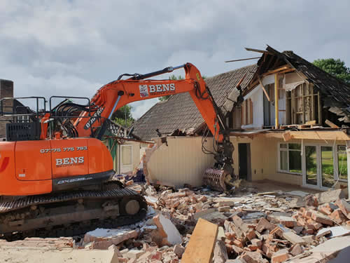 Bens Demolition Division job House demolition in Merrymead, Alveston photo number 20