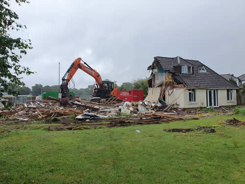 Bens Demolition Division job House demolition in Merrymead, Alveston photo number 22