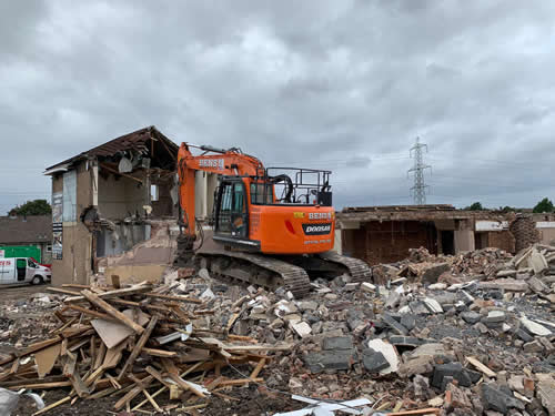 Bens Demolition Division job The Golden Bottle Pub, Constable Road, Lockleaze, Bristol photo number 7