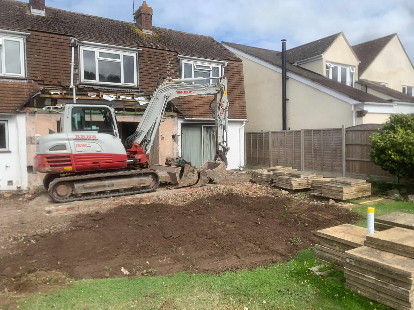 Bens Demolition Division job Demolition of Garage at side of house photo number 9