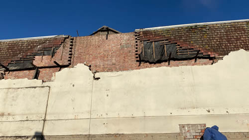 Bens Demolition Division job Old garage in Portishead for Spiller Builders photo number 10