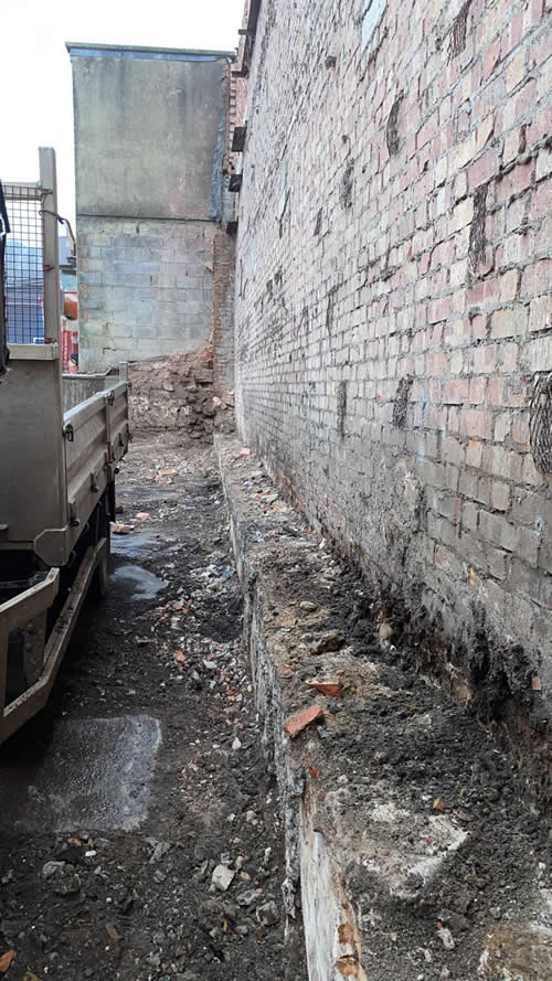 Bens Demolition Division job Old garage in Portishead for Spiller Builders photo number 16