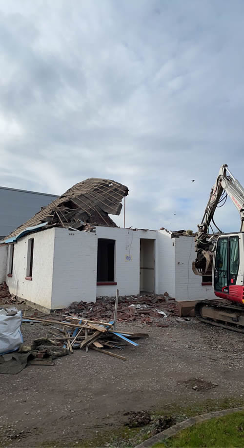 Bens Demolition Division job Bungalow, Station Road, Yate photo number 3