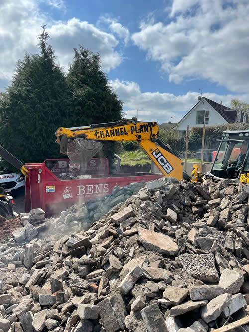 Bens Demolition Division job House demolition, Down Road, Winterboure photo number 4