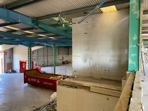 Bens Demolition Division job Office, warehouse, mezzanine strip out back to core. Pexhurst, Slough photo number 7